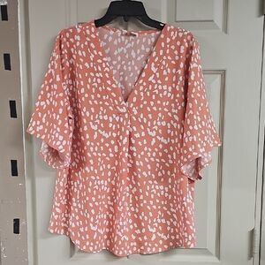 JODIFL Peach Flutter Sleeve V-Neck Blouse